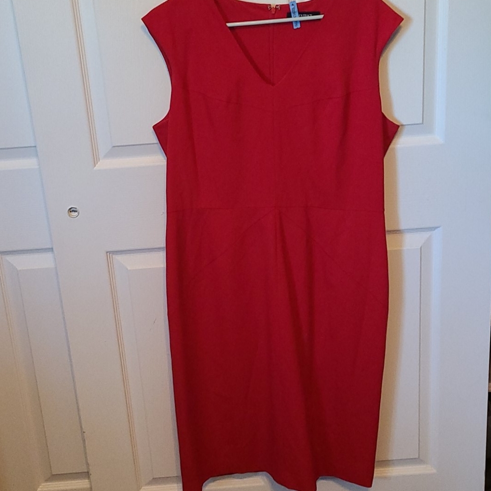 Ellen Tracy sheath dress